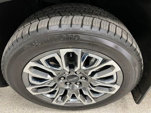 Used 2023 GMC Sierra 1500 Denali Ultimate AWD/4WD image 14