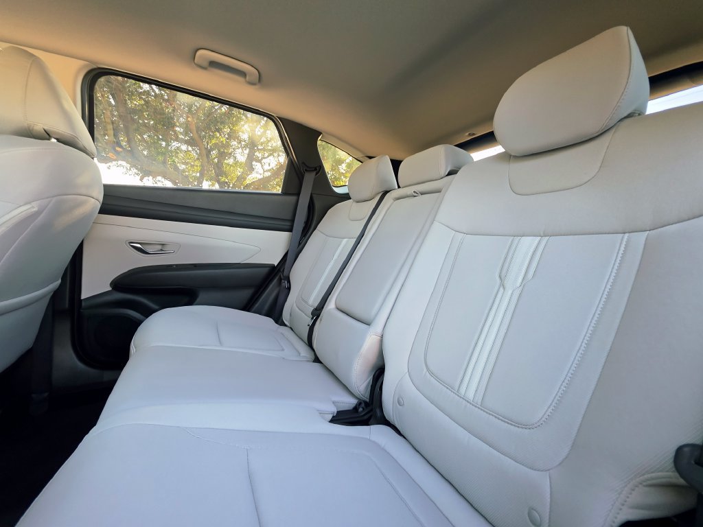 New 2026 Hyundai Tucson SEL FWD image 28