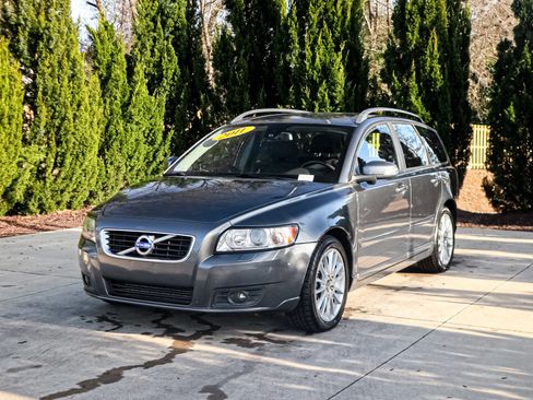 Used 2011 Volvo V50 T5 image 5