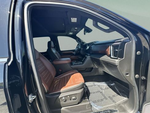 Used 2024 GMC Sierra 3500 Denali Ultimate AWD/4WD image 36