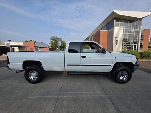 Used 1998 Dodge Ram 2500 Truck 4x4 Club Cab image 4