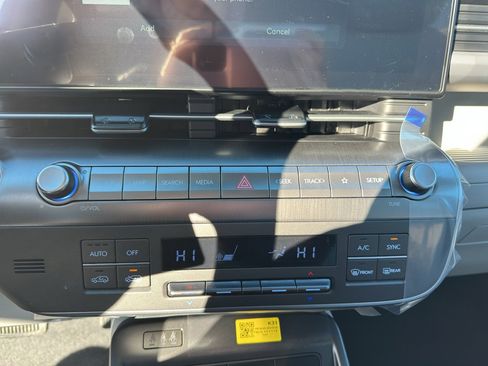 New 2026 Hyundai Kona SEL Premium image 21