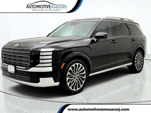 Used 2026 Hyundai Palisade Calligraphy FWD image 1