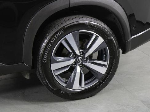 Certified 2026 Nissan Rogue SL FWD image 14