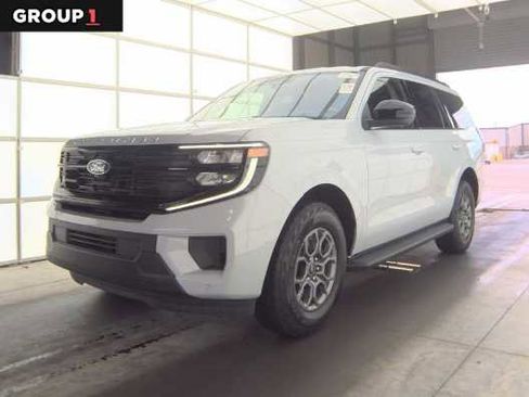 Used 2025 Ford Expedition Active RWD image 1