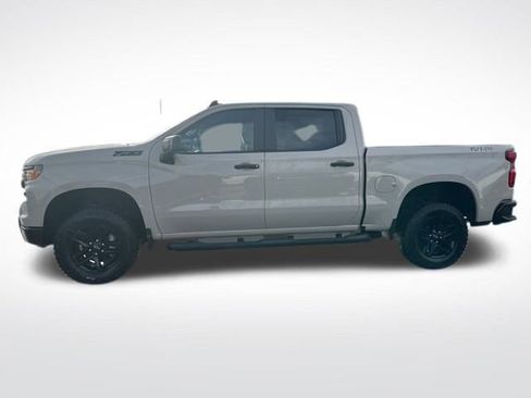 New 2026 Chevrolet Silverado 1500 Custom Trail Boss w/ LPO, Dark Essentials Package image 2