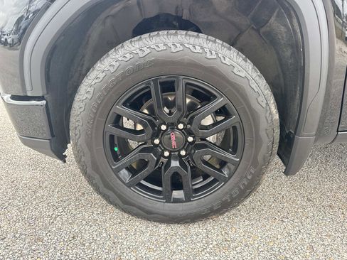 Used 2023 GMC Sierra 1500 Elevation image 10