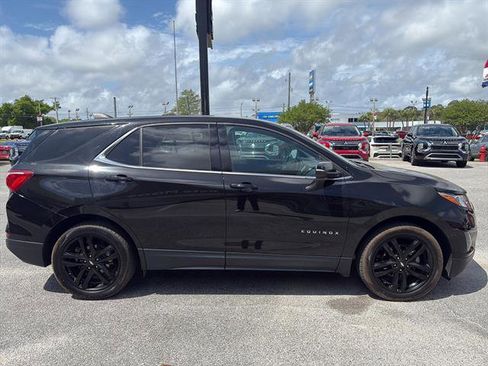 Used 2020 Chevrolet Equinox LT w/ Midnight Edition image 7