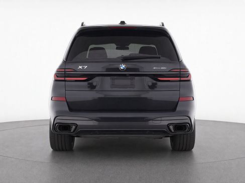 Certified 2026 BMW X7 xDrive40i w/ M Sport Package AWD/4WD image 5