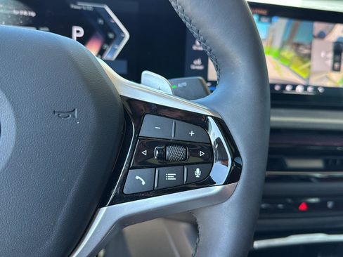 Used 2025 BMW 330i Sedan image 19