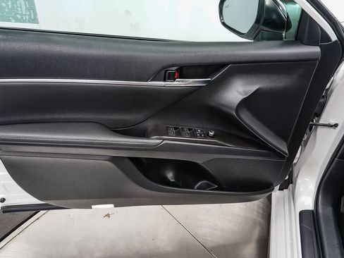 Used 2022 Toyota Camry XSE FWD image 21