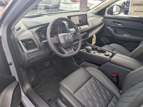 New 2026 Nissan Rogue Platinum AWD/4WD image 13