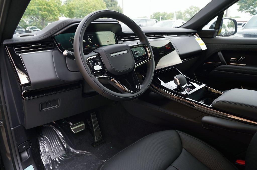 New 2026 Land Rover Range Rover Sport Dynamic SE AWD/4WD image 14
