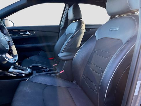 Used 2023 Kia Forte GT-Line w/ GT-Line Premium Package image 20