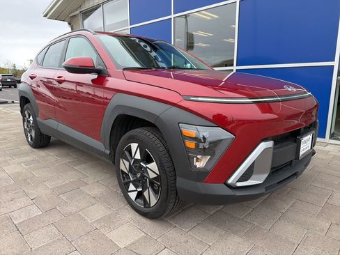 Used 2025 Hyundai Kona SEL AWD/4WD image 2