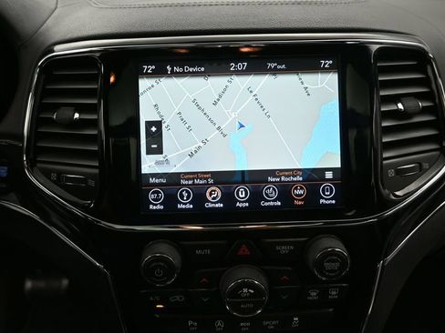 Used 2019 Jeep Grand Cherokee Overland AWD/4WD image 20