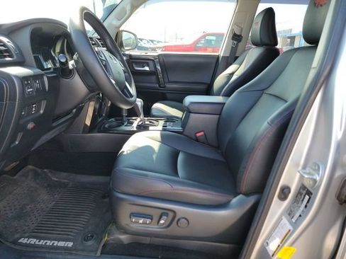 Used 2019 Toyota 4Runner TRD Off-Road Premium AWD/4WD image 11