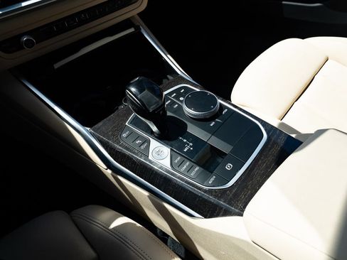 Used 2020 BMW 330i Sedan w/ Convenience Package RWD image 16