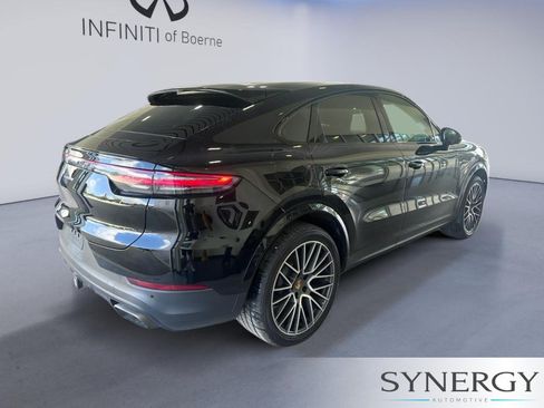 Used 2021 Porsche Cayenne Coupe AWD/4WD image 5