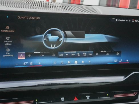 Certified 2024 BMW 530i w/ Premium Package image 25