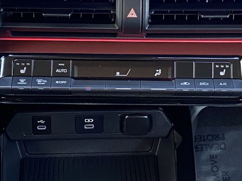 Certified 2025 Toyota Prius Plug-In Hybrid image 14