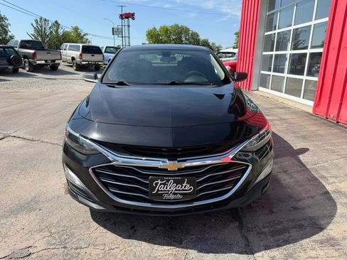 Used 2021 Chevrolet Malibu LS FWD image 3