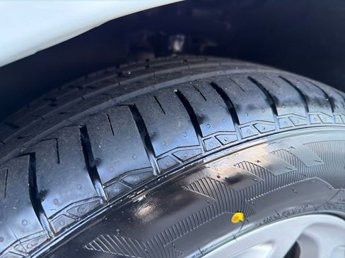 Used 2022 Chrysler Pacifica Limited image 28