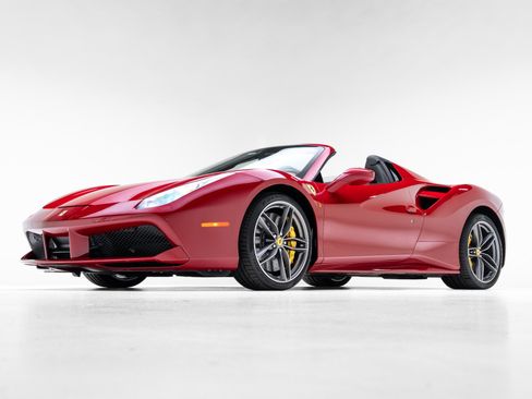 Used 2019 Ferrari 488 Spider image 7