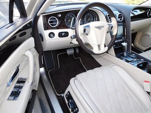 Used 2016 Bentley Flying Spur V8 image 20