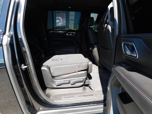 Used 2021 GMC Yukon XL AT4 w/ AT4 Premium Plus Package AWD/4WD image 33
