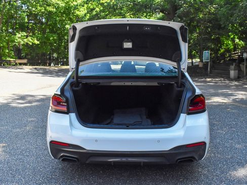 Used 2022 BMW 530i xDrive w/ M Sport Package image 19