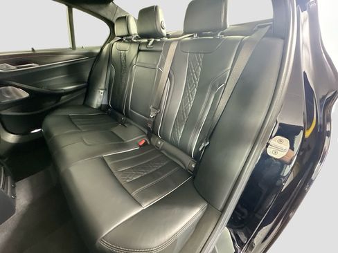 Used 2018 BMW M550i xDrive image 26