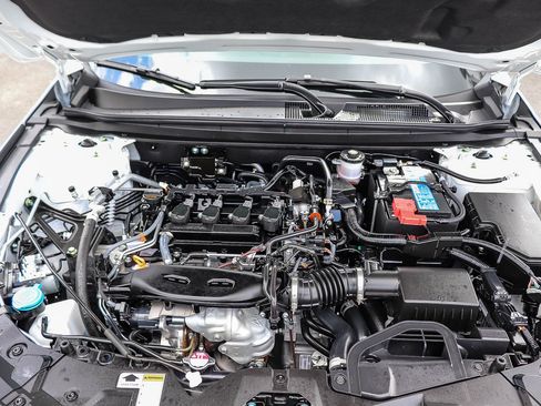 Used 2025 Honda Accord SE image 31