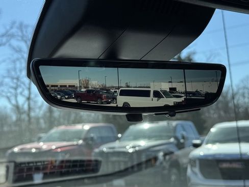 Used 2023 GMC Sierra 1500 AT4 w/ Technology Package image 27