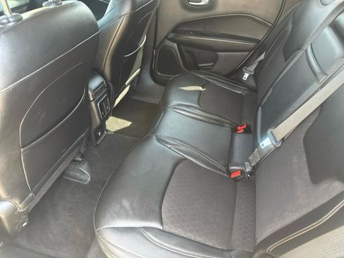 Used 2017 Jeep Compass Latitude AWD/4WD image 10