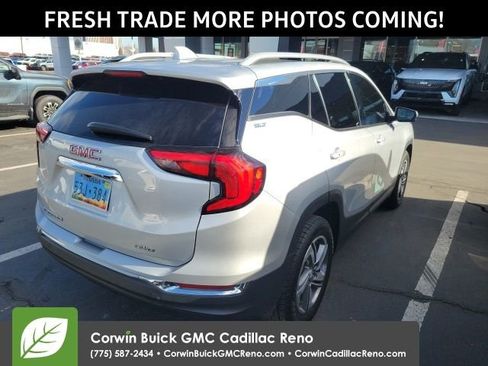 Used 2021 GMC Terrain SLT w/ Infotainment Package II image 3