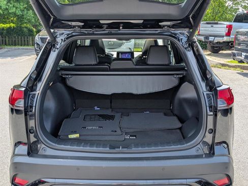 Used 2024 Toyota Corolla Cross XSE w/ Convenience Package image 15