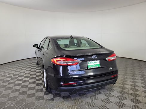 Used 2019 Ford Fusion SE FWD image 6
