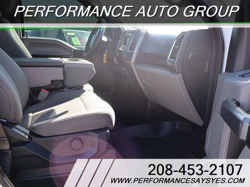 Used 2015 Ford F150 XLT image 11