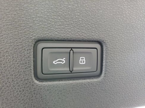 New 2026 Audi Q8 Prestige AWD/4WD image 10