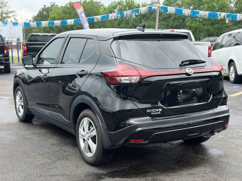 Used 2021 Nissan Kicks S image 8