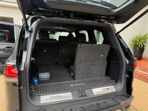 Used 2023 Lexus LX 600 F Sport w/ Accessory Package (Z1) AWD/4WD image 7