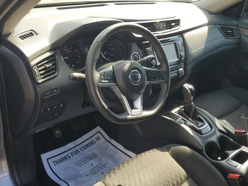Used 2019 Nissan Rogue SV image 21