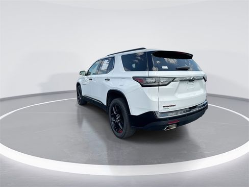 Used 2021 Chevrolet Traverse Premier image 6