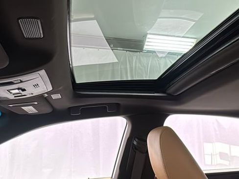 Used 2021 Lexus ES 300h w/ Premium Package image 34