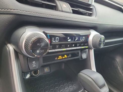 Used 2024 Toyota RAV4 XLE FWD image 23