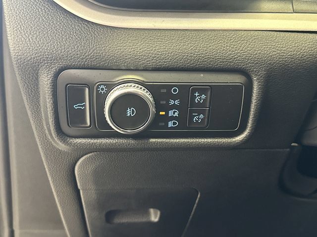 Used 2023 Ford Explorer XLT w/ Equipment Group 202A AWD/4WD image 22