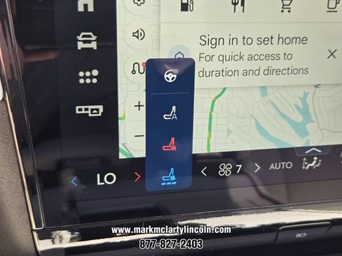 New 2026 Lincoln Navigator Premiere AWD/4WD image 17