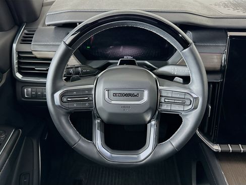 Used 2024 GMC Acadia Denali w/ Super Cruise Package image 18