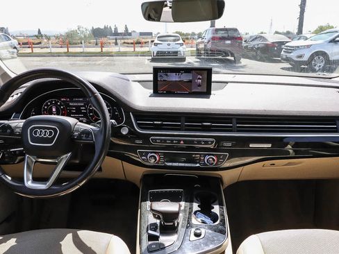 Used 2018 Audi Q7 3.0T Prestige w/ Prestige Package AWD/4WD image 21